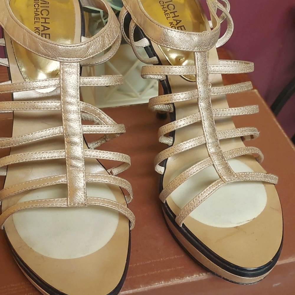 Michael Kors Shoes size 9
